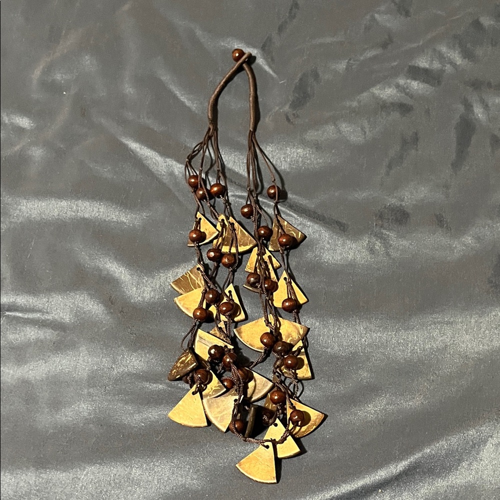 Elegant Gold and Brown Dangle Necklace